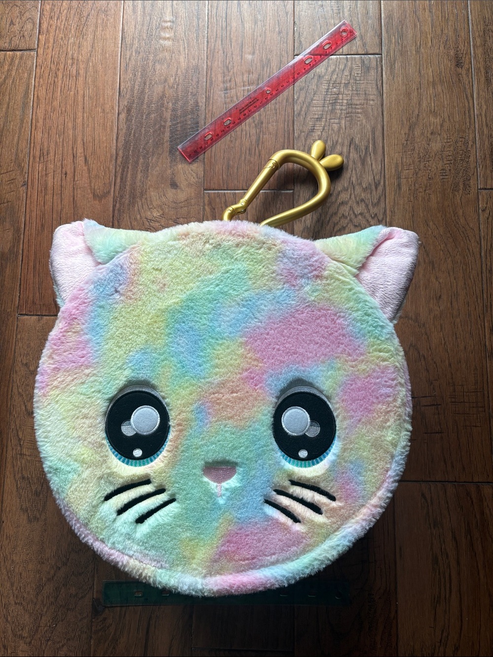 Na! Na! Na! Surprise Plush Pastel Cat Face Pouch with Gold Clip